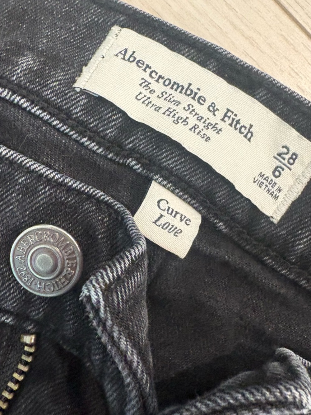 Abercrombie & Fitch Women’s Black Straight Leg Jeans - Curve Love